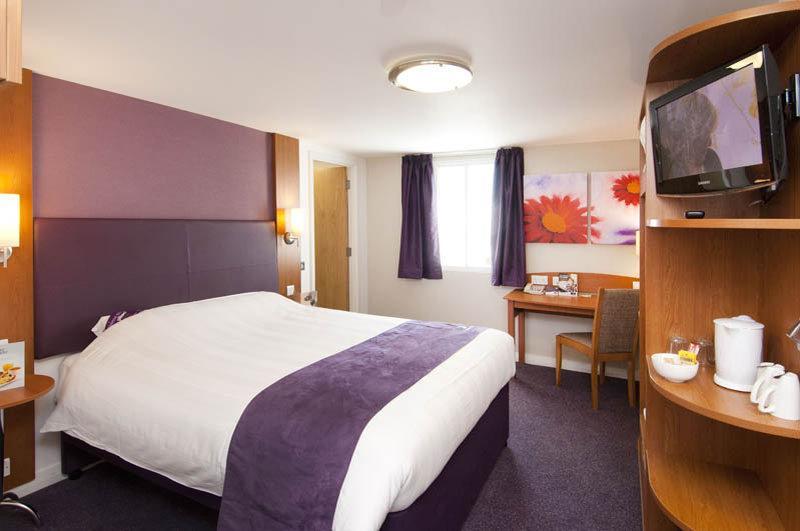 Premier Inn Haydock Park/M6 J23 Warrington Esterno foto